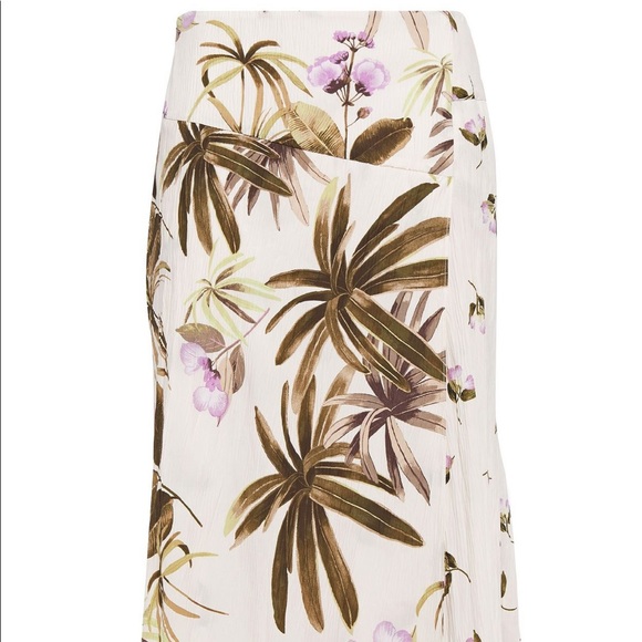 VINCE. wrap effect floral print crepe skirt - Picture 2 of 16